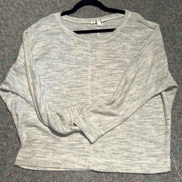 Cyrus medium Dolman style waffle Top - Picture 10 of 10